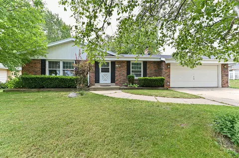 2265 E Oak, Oak Creek, WI 53154