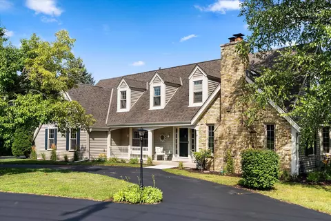 w289s2740 Road Dt, Genesee, WI 53188