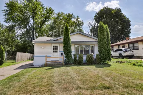 903 Summit, Waukesha, WI 53188