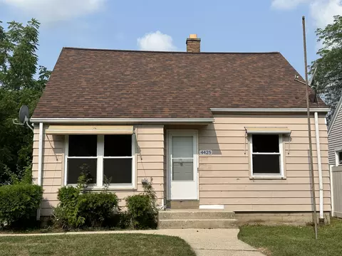 4425 N 41st, Milwaukee, WI 53209