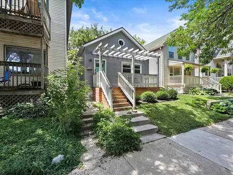 1831 Dr William Finlayson, Milwaukee, WI 53212