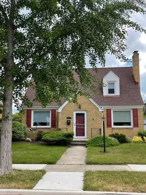 7547 28th, Kenosha, WI 53143