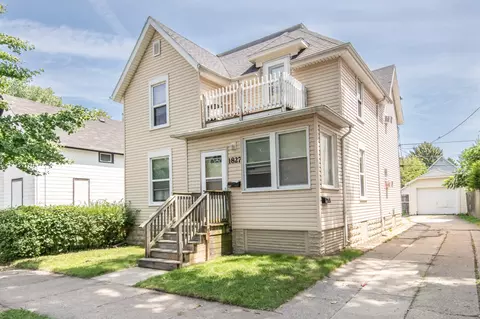 1827 Howe, Racine, WI 53403