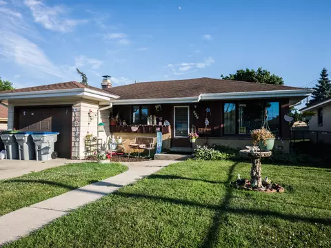 2307 W Halsey, Milwaukee, WI 53221