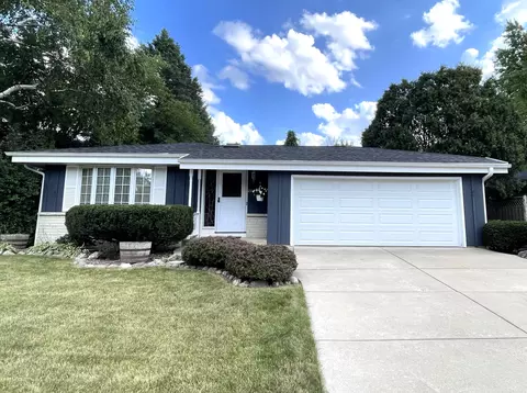 2345 E Montana, Oak Creek, WI 53154