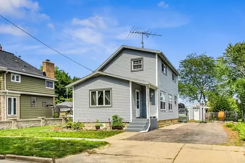 140 S Wisconsin, Burlington, WI 53105