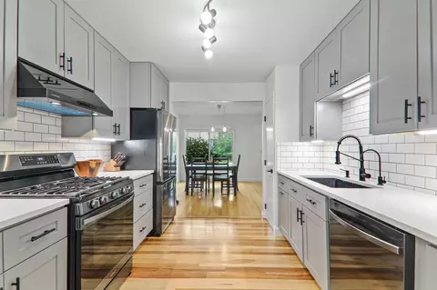 54 Waunona Woods, Madison, WI 53713