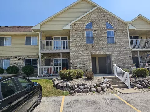 4887 Easy #6, Hartland, WI 53029