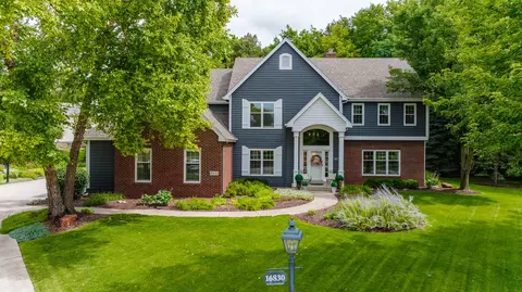 16830 Vanderbilt, Brookfield, WI 53005