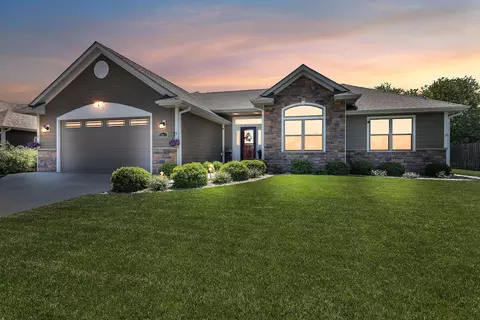 2911 16th, Kenosha, WI 53140