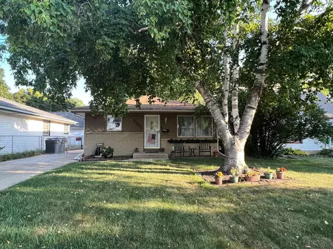 9707 W Oklahoma, Milwaukee, WI 53227