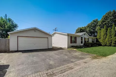 4609 74th, Kenosha, WI 53142