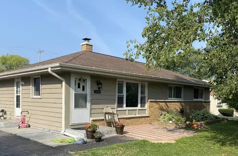 5609 W Calumet, Milwaukee, WI 53223
