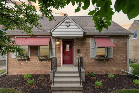 7912 28th, Kenosha, WI 53143
