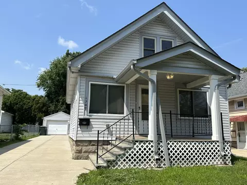1347 S 90th, West Allis, WI 53214