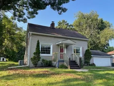1915 83rd, Kenosha, WI 53143