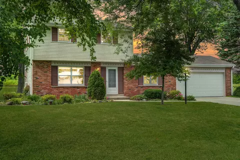 1527 Green Vly, Grafton, WI 53024