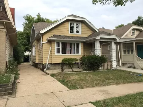 2953 N 58th, Milwaukee, WI 53210