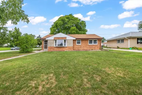 4477 S 63rd, Greenfield, WI 53220