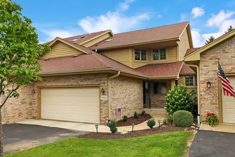 3917 Prairie Vlg, Kenosha, WI 53142