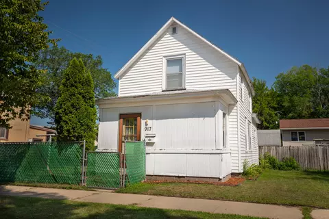917 Logan, La Crosse, WI 54603