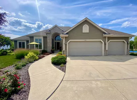 6597 S 50th, Franklin, WI 53132