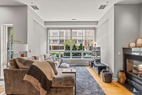 1888 N Water #108, Milwaukee, WI 53202