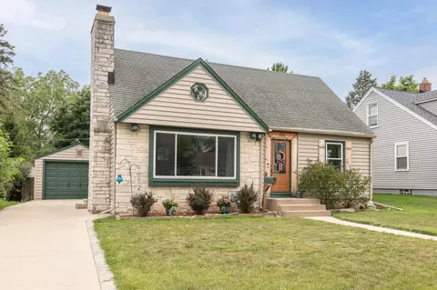 529 Oak, South Milwaukee, WI 53172
