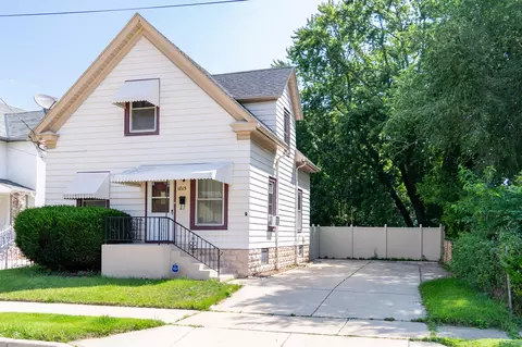 1815 Marquette, Racine, WI 53402
