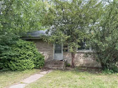 1900 W Sheridan, Milwaukee, WI 53209