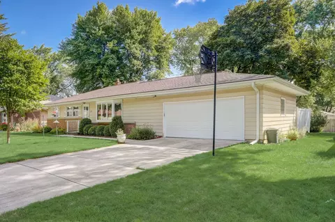 4442 N 108th, Wauwatosa, WI 53225