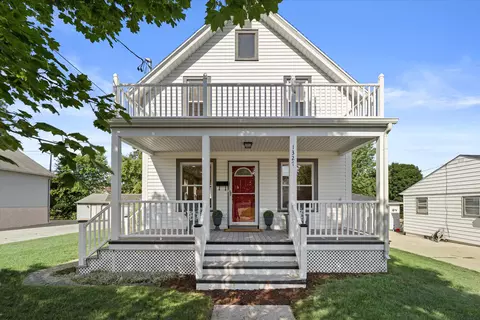 1327 13th, Grafton, WI 53024