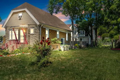 4334 W Lisbon, Milwaukee, WI 53208