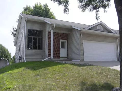 939 11th, Onalaska, WI 54650