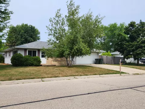 1200 Christopher, Oconomowoc, WI 53066