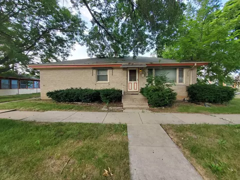 7100 W Hope, Milwaukee, WI 53216