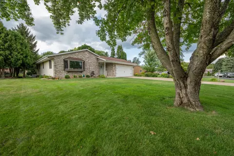 6041 Holly, Trenton, WI 53095