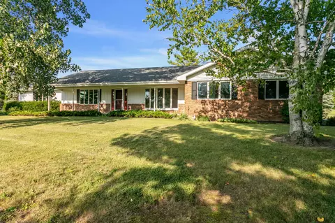 325 144th, Paris, WI 53182