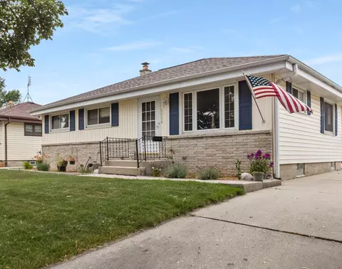 1514 W Vogel, Milwaukee, WI 53221
