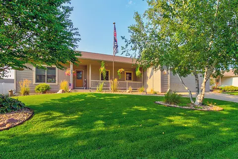 807 Greenwood, Holmen, WI 54636