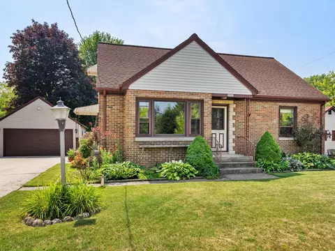 3501 Menasha, Manitowoc, WI 54220