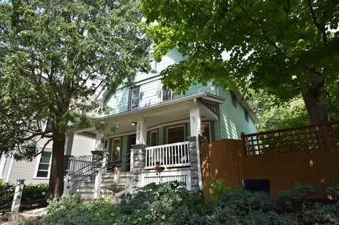 2942 S Mabbett, Milwaukee, WI 53207