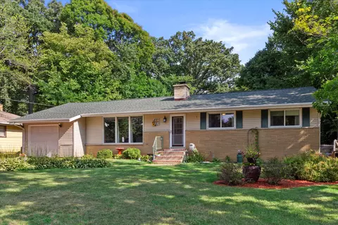 3840 W Ramsey, Milwaukee, WI 53221