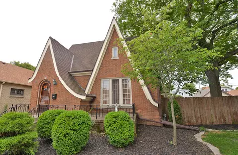 701 William, Racine, WI 53402