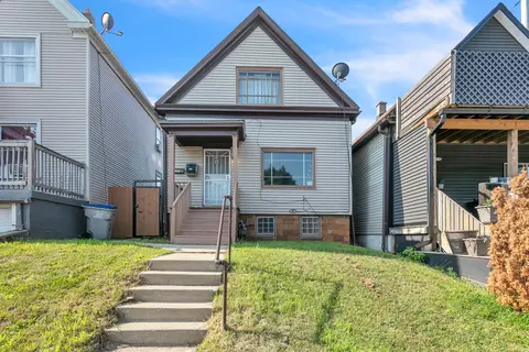 2313 W Burnham, Milwaukee, WI 53204