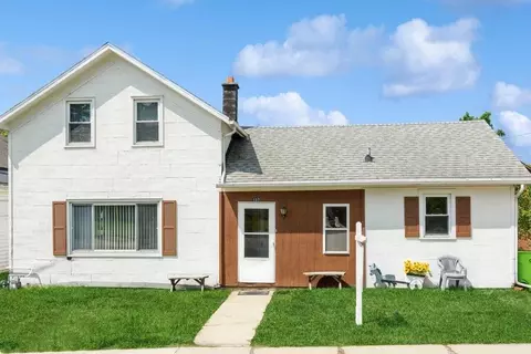 107 N Main, Iron Ridge, WI 53035