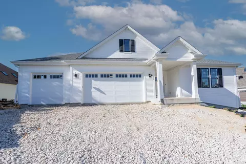 1220 Mamerow, Oconomowoc, WI 53066