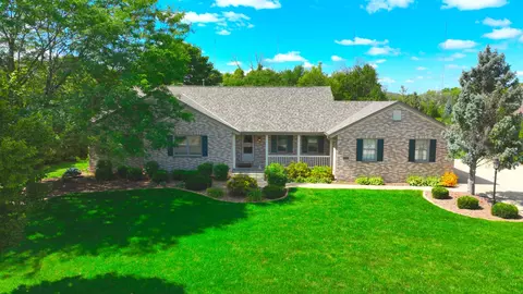 6837 Harvard, Franklin, WI 53132
