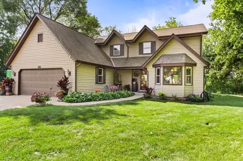 9372 W Clovernook, Milwaukee, WI 53224