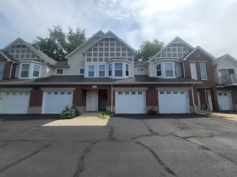 8856 Sheridan #5, Kenosha, WI 53143